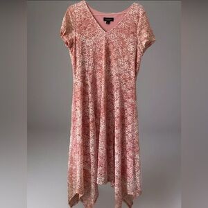 NEW 18 Plus stretch pink white floral lace overlay dress, flowy handkerchief hem